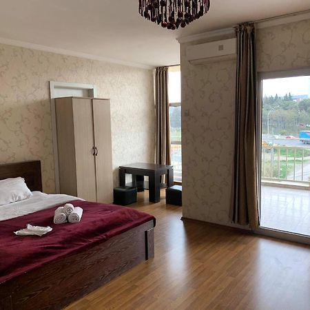 Hotel Like Тбилиси Экстерьер фото